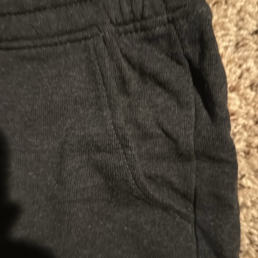 Reflex size large gray shorts with white strings - Picture 2 of 3
